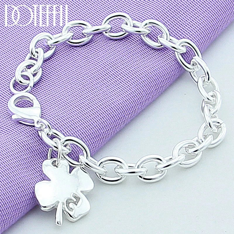 Pulsera con dije de trébol en plata de ley 925: joyería elegante y atemporal para mujeres