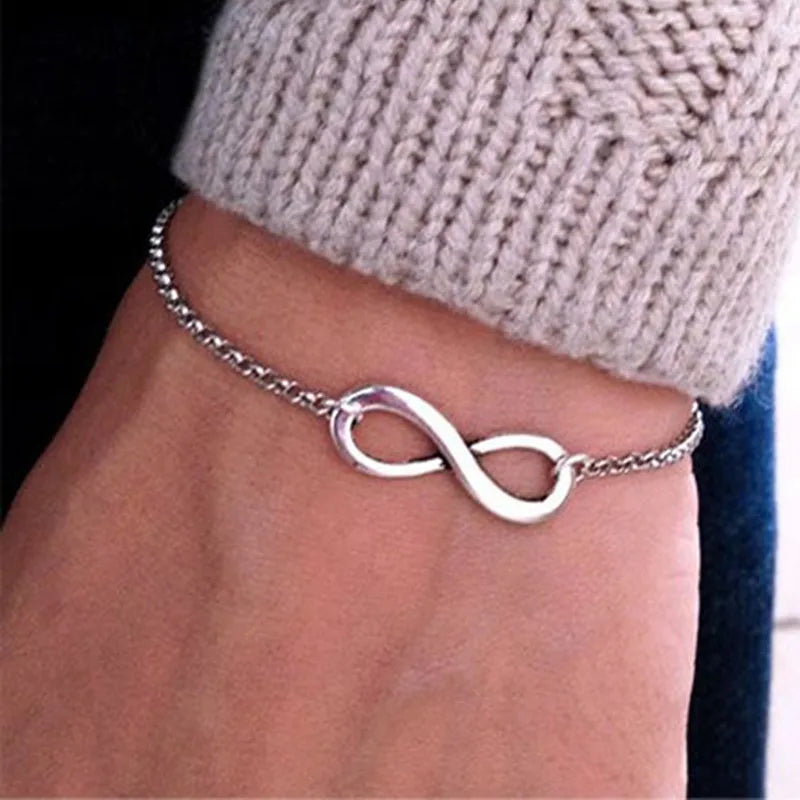 Infinity Link Chain Bracelet in Gold or Silver