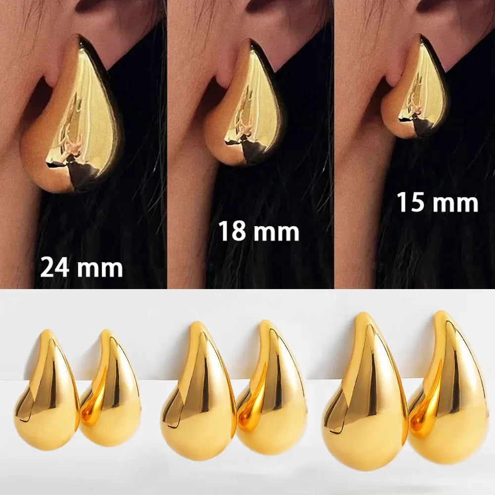 Pendientes de lágrima con forma de cúpula gruesa bañados en oro: joyas elegantes y modernas