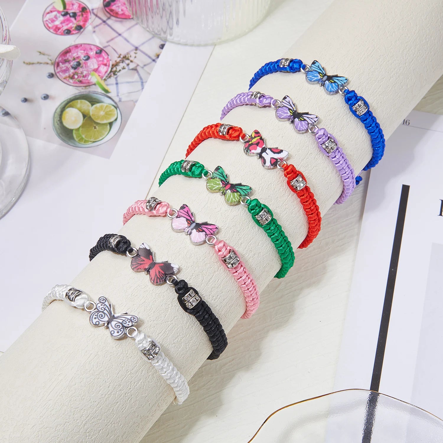 Bonita pulsera con dijes de animales para mujer: aleación de vidrio y zinc, cadena de cuerda con cordones