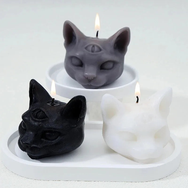 Three-Eyed Cat Gothic Scented Candle – Halloween Aromatherapy & Home Décor