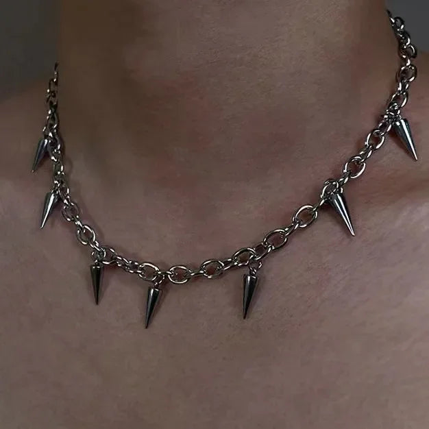 Edgy Punk Rivet Choker Necklace – Gothic Y2K Unisex Jewelry for Men & Women