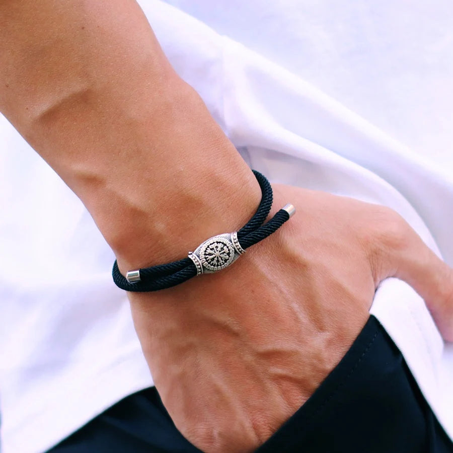 Men’s Adjustable Macrame Rope Bracelet – Stylish Stainless Steel Charm