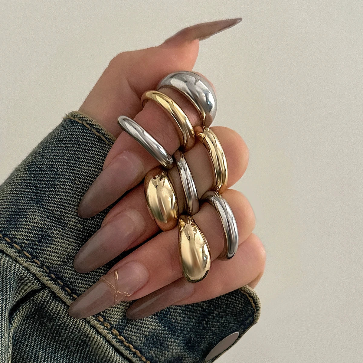 Juego de 8 anillos abiertos gruesos: anillos modernos de oro y plata para mujer, joyería de moda con superficie lisa