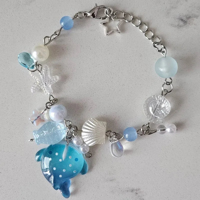 Pulsera con dije de tiburón ballena hecha a mano: joyería inspirada en el océano para uso unisex