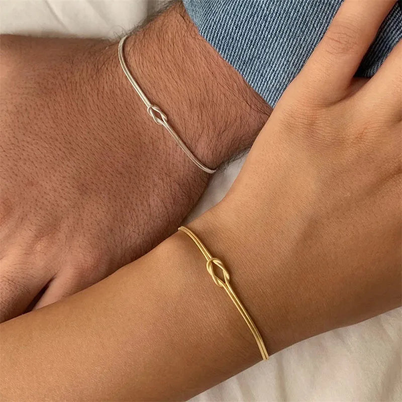 Elegante pulsera de nudo de acero inoxidable: joyas atemporales para cualquier ocasión