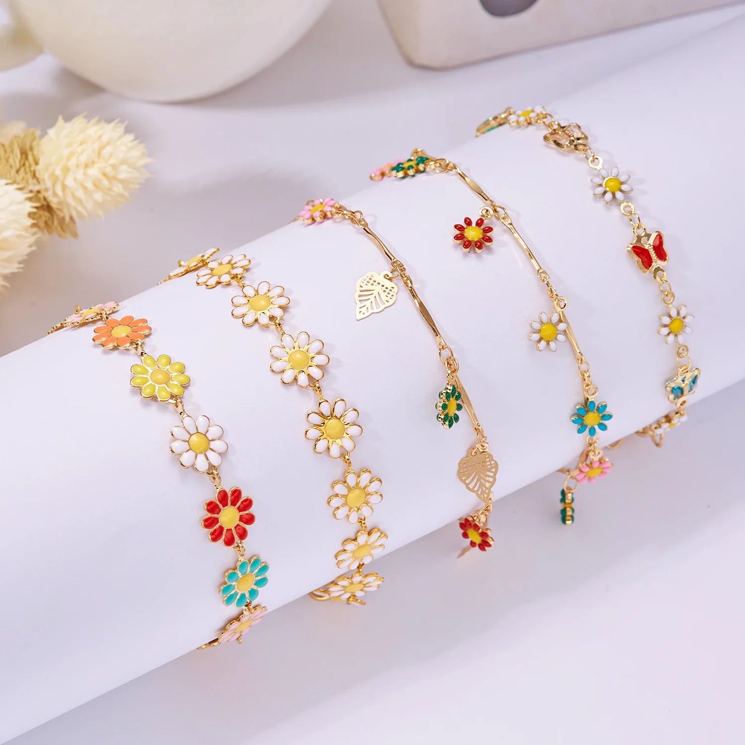 Pulsera con dije de flor de margarita dulce para mujer: joyería estética floral minimalista de moda para bodas y fiestas