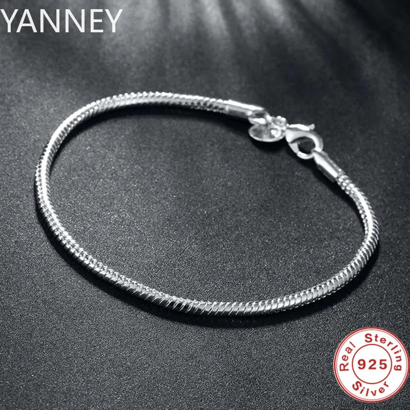 Elegante pulsera de cadena de plata de ley 925: joyería clásica y atemporal para mujeres
