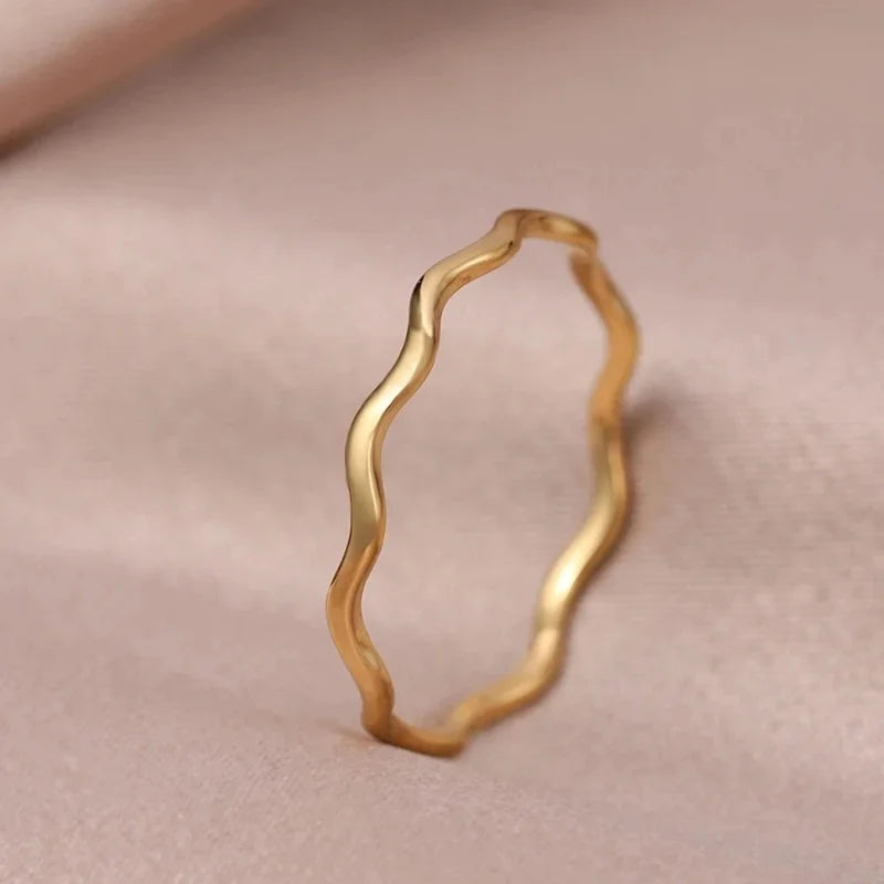 Anillos minimalistas con olas marinas: anillos de pareja elegantes, ligeros y lujosos para mujeres