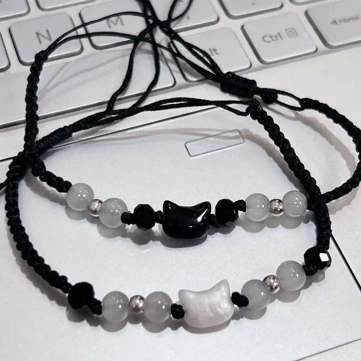 Pulsera de cuerda de resina ajustable: elegante y cómoda para usar todos los días