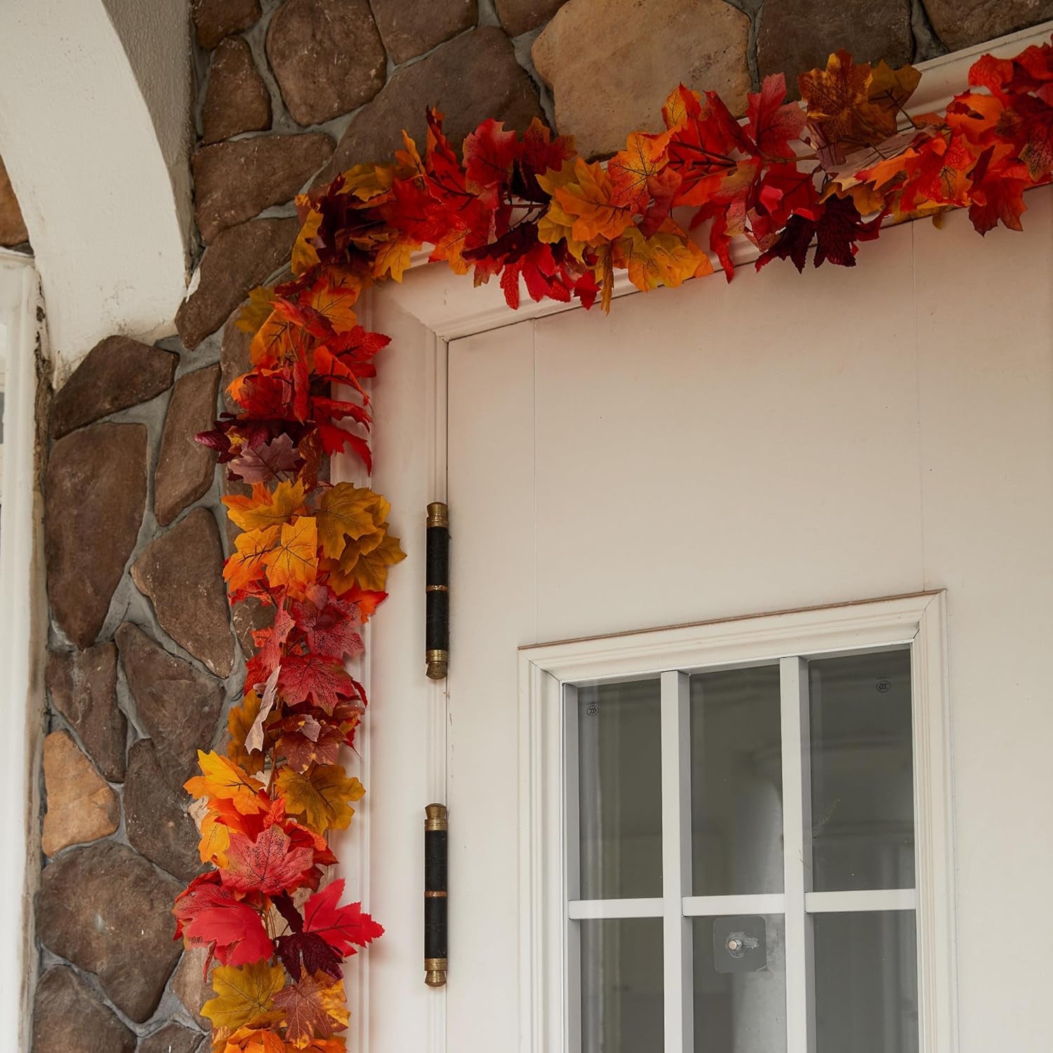 6PCS Fall Maple Leaves Garland, Party Joy 5.6Ft Artificial Maple Leaf Autumn Garland Hanging Fall Vines Table Decorations Front Door Fall Decor Thanksgiving Decorations Decor outside Indoor Decor