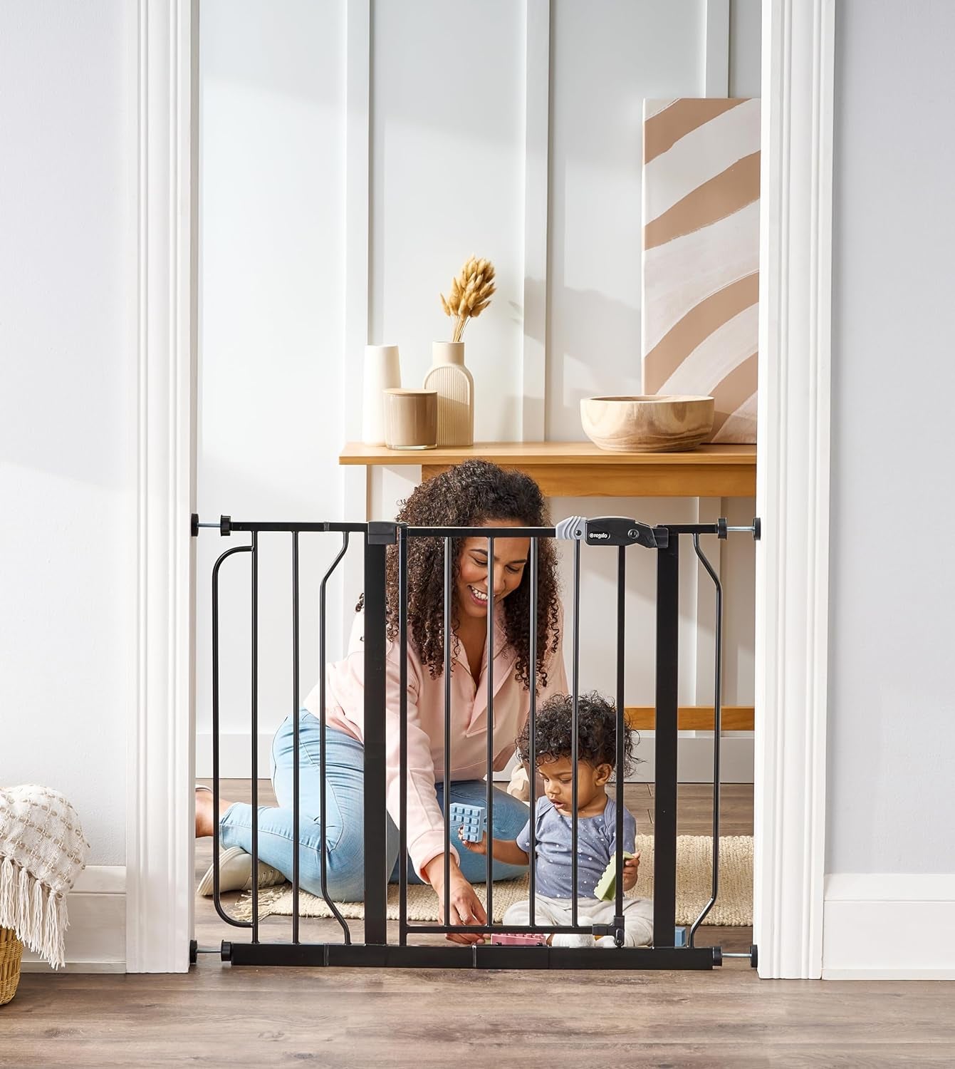Puerta de paso para bebés extra ancha: barrera de seguridad ajustable y segura