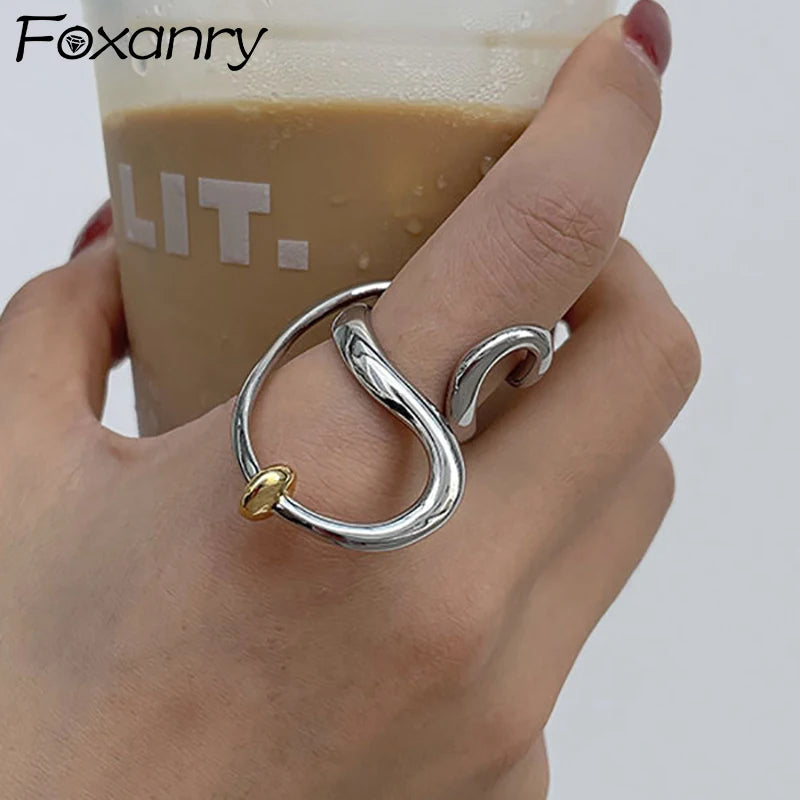 Juego de anillos geométricos minimalistas de color plateado para mujer: joyería de fiesta de moda con estilo