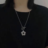 Trendy Bowknot Pendant Necklace – Stylish Fashion Jewelry for Women