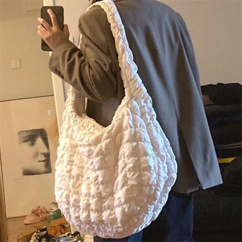 Stylish and Versatile Nylon Dumpling Shoulder Bag – Large Capacity and Fashionable Design