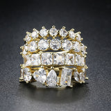 Anillo apilable de circonitas geométricas doradas: joyería minimalista para mujeres