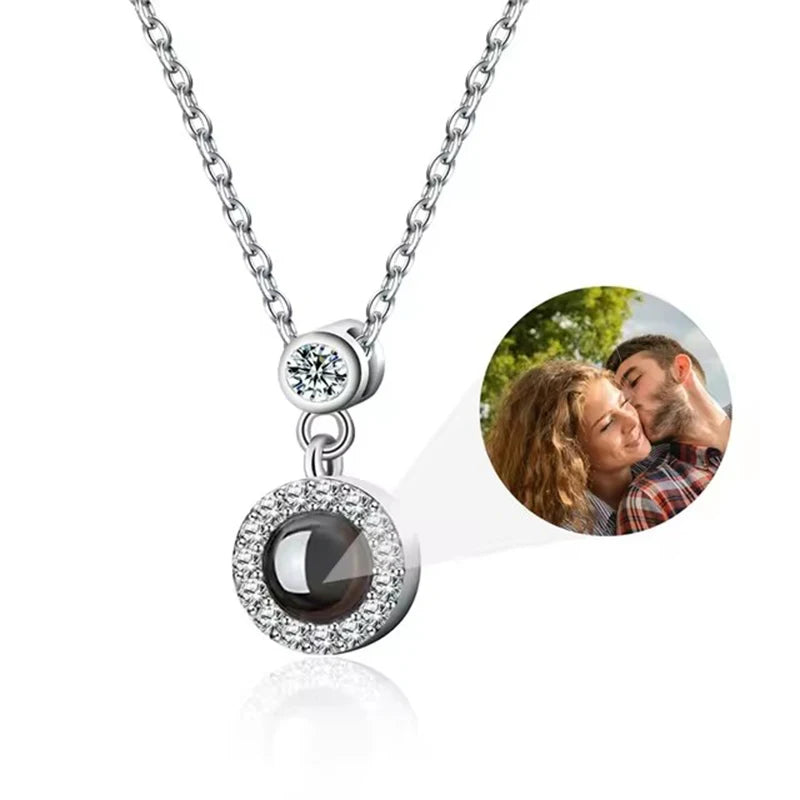 Collar con proyección de fotos personalizado: colgante de corazón personalizado con mensaje "Te amo" en 100 idiomas