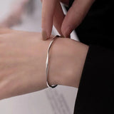 Adjustable Arrow Cuff Bracelet – Trendy Statement Jewelry for Women