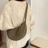 Lightweight Nylon Shoulder Bag – Stylish & Versatile Crossbody Tote