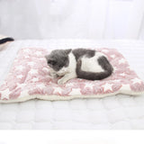 Soft Flannel Pet Blanket – Cozy, Warm & Protective Mat for Dogs and Cats