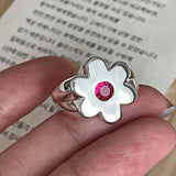 Anillo minimalista con borlas de flores: elegante joyería geométrica para mujer