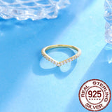 Anillo apilable en forma de V de plata esterlina 925 de CWWZircons: chapado en oro, circonita cúbica brillante, regalo de joyería fina para mujeres