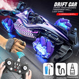 Coche acrobático teledirigido con control por gestos JJRC Q186: control dual, luz de pulverización y giros de 360°