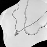Elegante collar con colgante de corazón de doble capa: joyas modernas y elegantes para mujeres