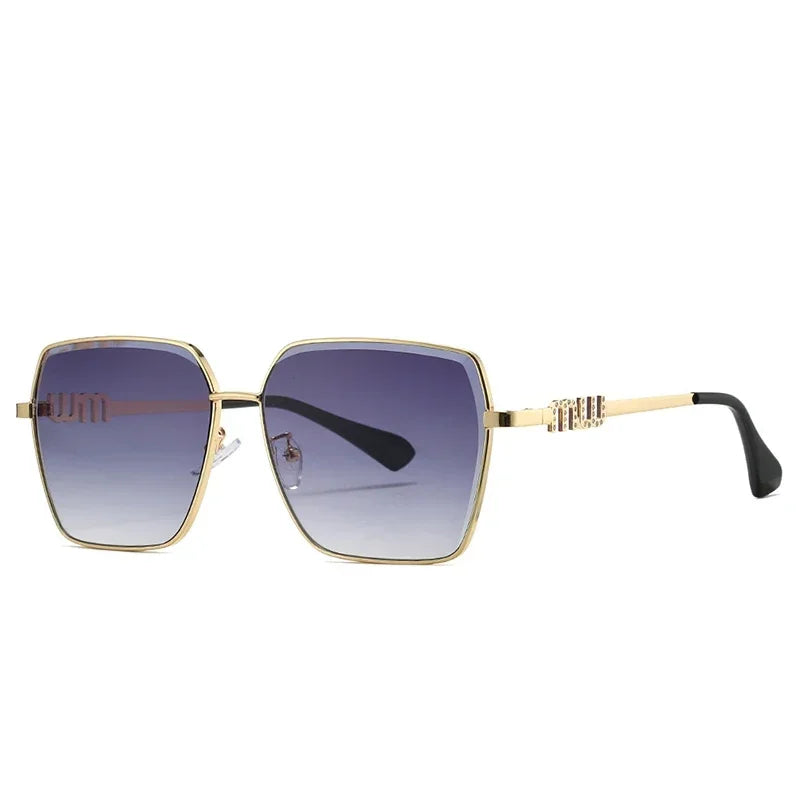 2025 Luxury Designer Sunglasses – Oversized Square Frame with UV400 Protection & Mirror Finish Lenses