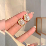 Geometric Irregular Pearl Stud Earrings – Modern Minimalist Design for Elegant Style