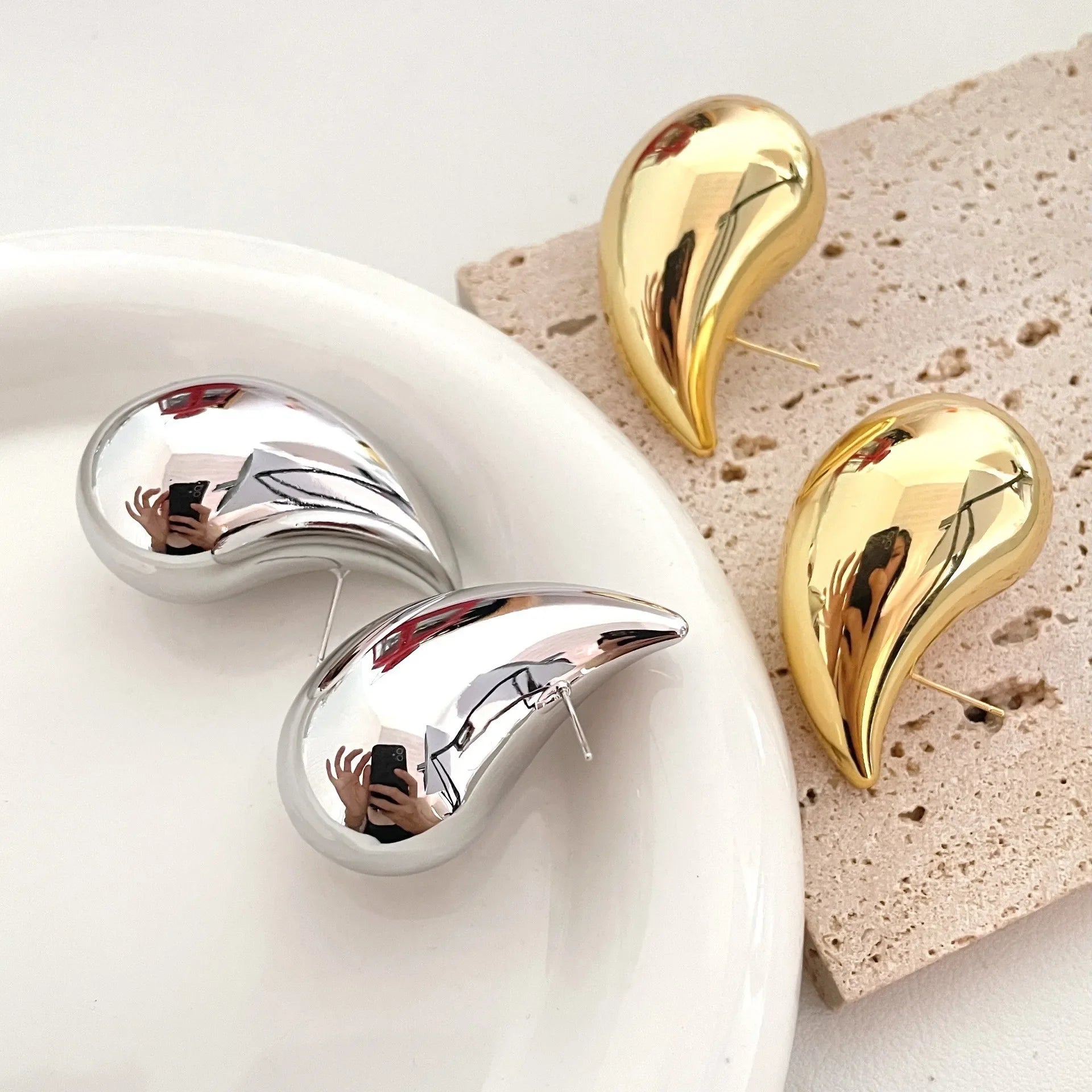 Elegantes pendientes colgantes vintage con forma de gota de agua: elegantes, ligeros y atemporales
