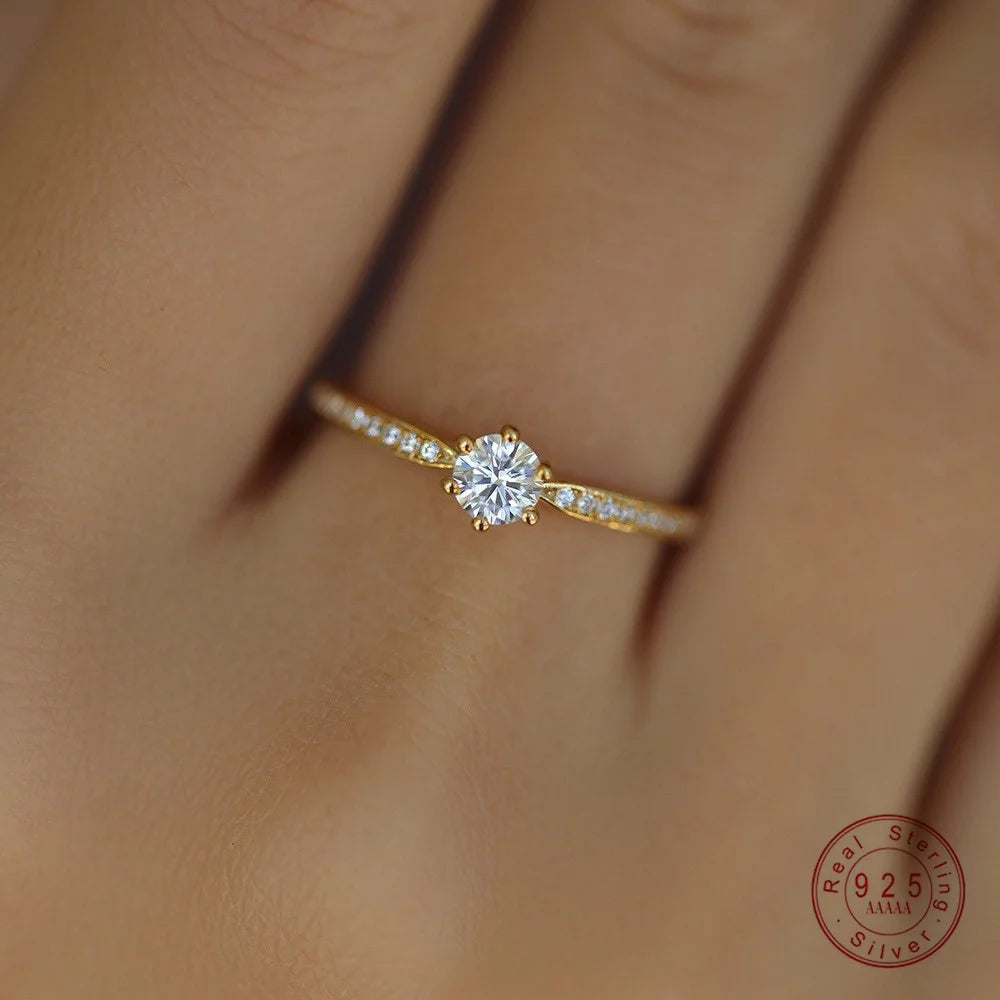 Anillo de circonita bañado en oro de 14 quilates y plata de ley 925 para mujer: exquisita alianza de boda con diseño geométrico