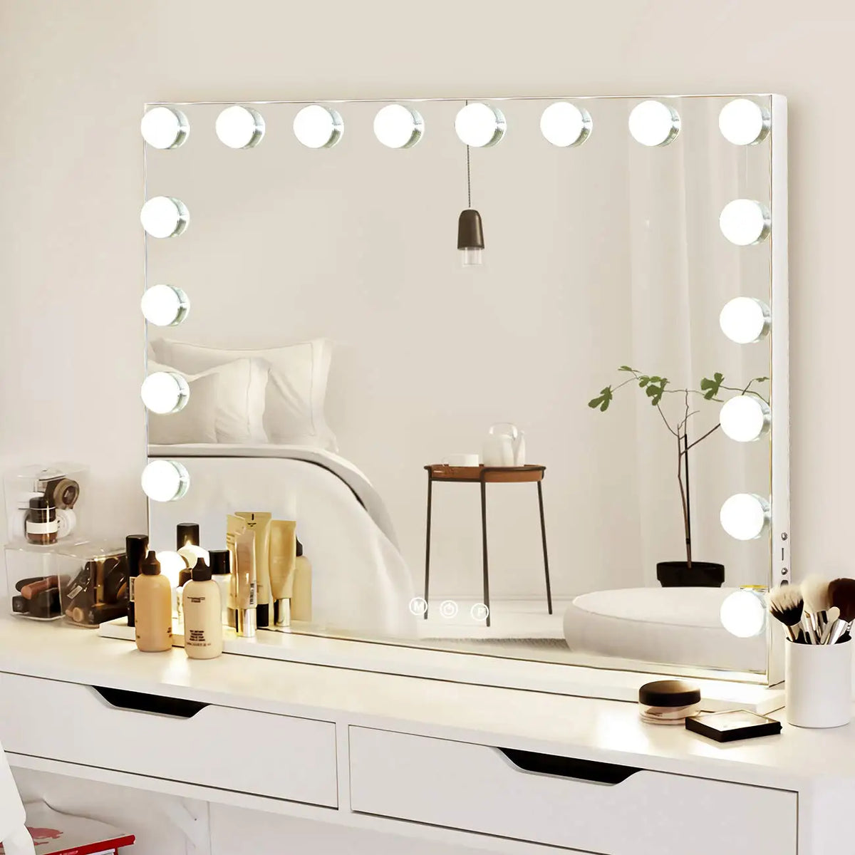 Professional Hollywood Makeup Mirror with 18 LED Lights – 3 Color Modes & Magnifying Mirror
