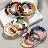 Pulsera de cuentas acrílicas bohemias para mujer: dije geométrico, moderna y liviana