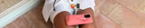 Estuche Rhode para iPhone 14 Pro y 15 Pro: funda de silicona suave con soporte para brillo de labios y lápiz labial, diseño mate y antideslizante