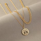 Elegante collar con colgante de mariposa y corazón con letras doradas de doble capa para mujer: regalo de joyería perfecto para bodas y fiestas