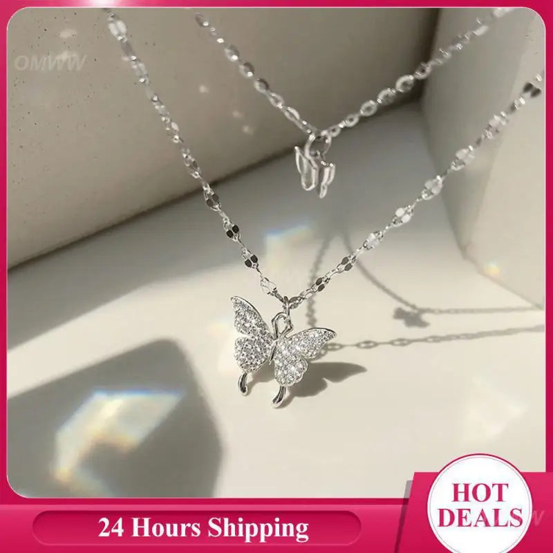 Collar con colgante de doble mariposa: elegante cadena de clavícula en capas para mujer
