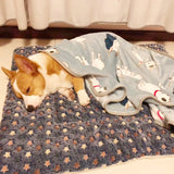 Soft Flannel Pet Blanket – Cozy, Warm & Protective Mat for Dogs and Cats