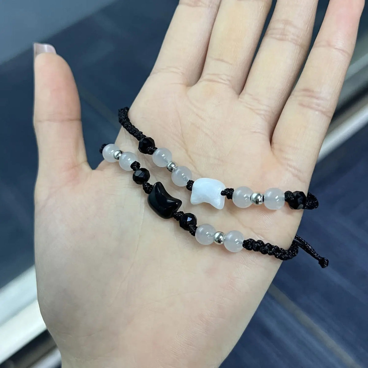 2 pulseras de obsidiana y piedra lunar natural para parejas, pulsera minimalista hecha a mano, bonita pulsera de gato blanco y negro, joyería para fiestas, regalos