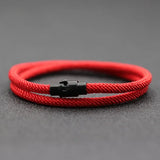 Pulsera de hilo rojo para hombre con cierre magnético: accesorio elegante y significativo