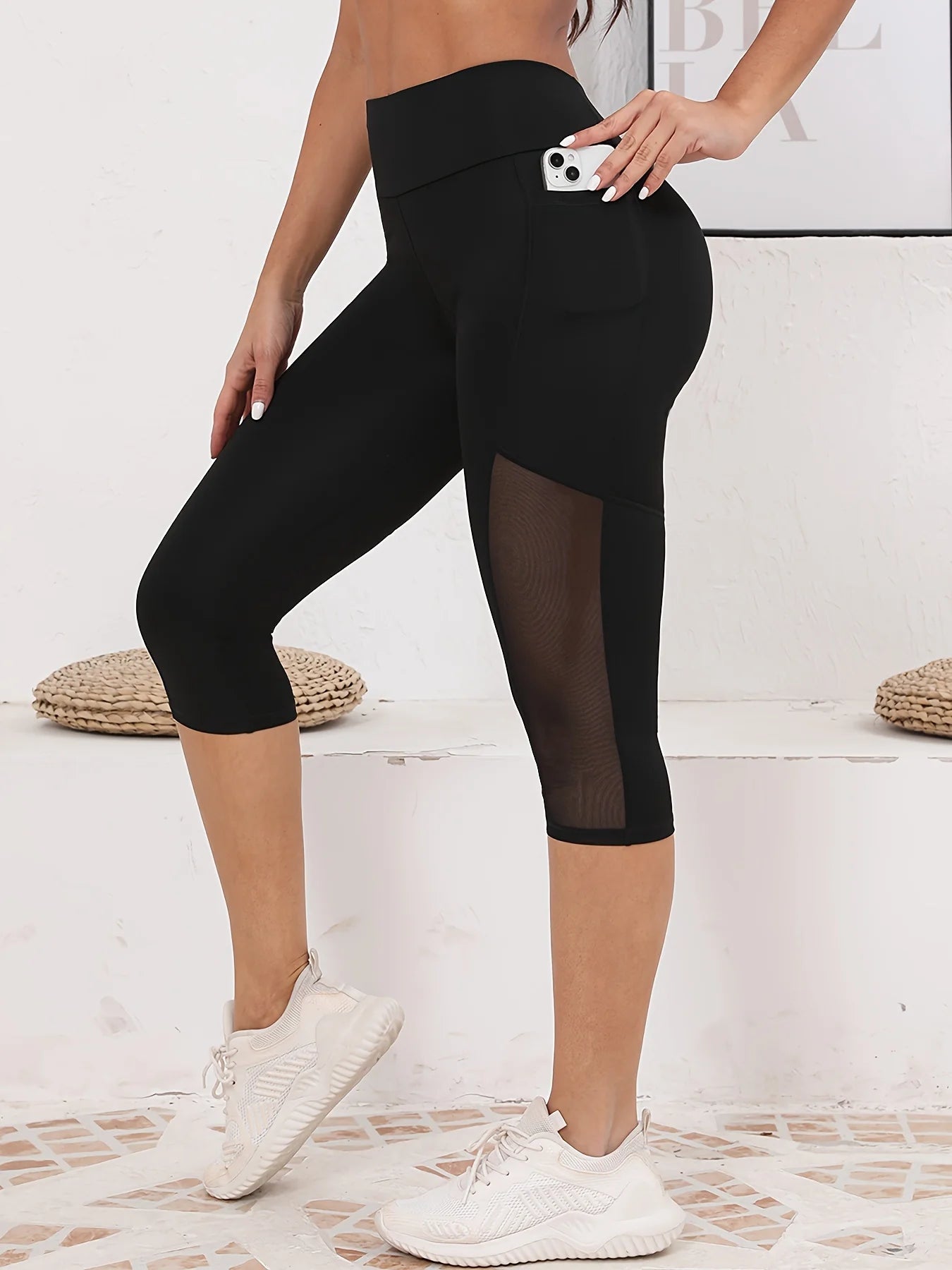 High-Waist Mesh Capri Yoga Leggings with Pockets