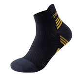 Calcetines para correr transpirables y acolchados: absorben la humedad y brindan soporte al arco