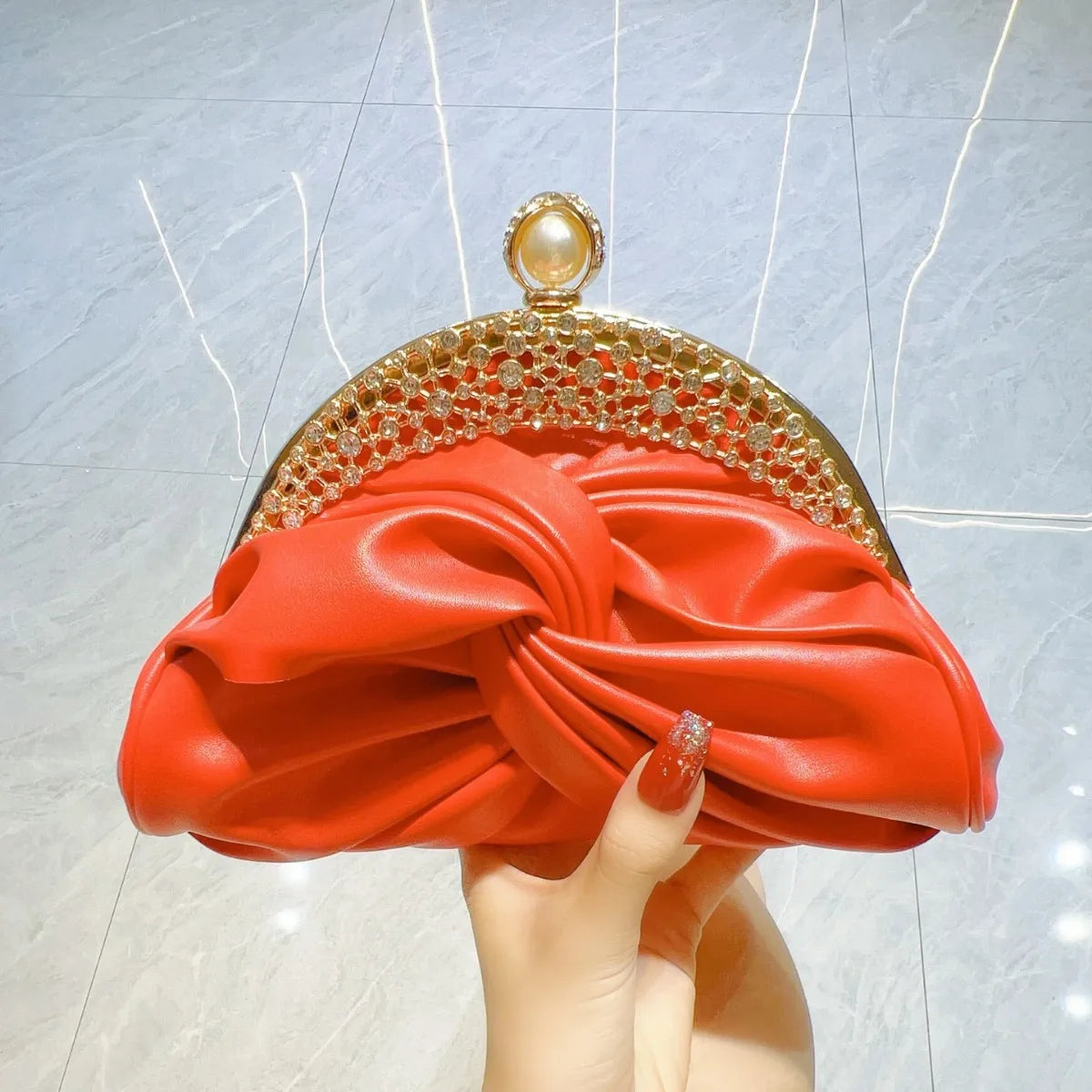 Luxury Floral Minaudière Chain Shoulder Bag for Women – Elegant Red Party Clutch for Weddings & Prom