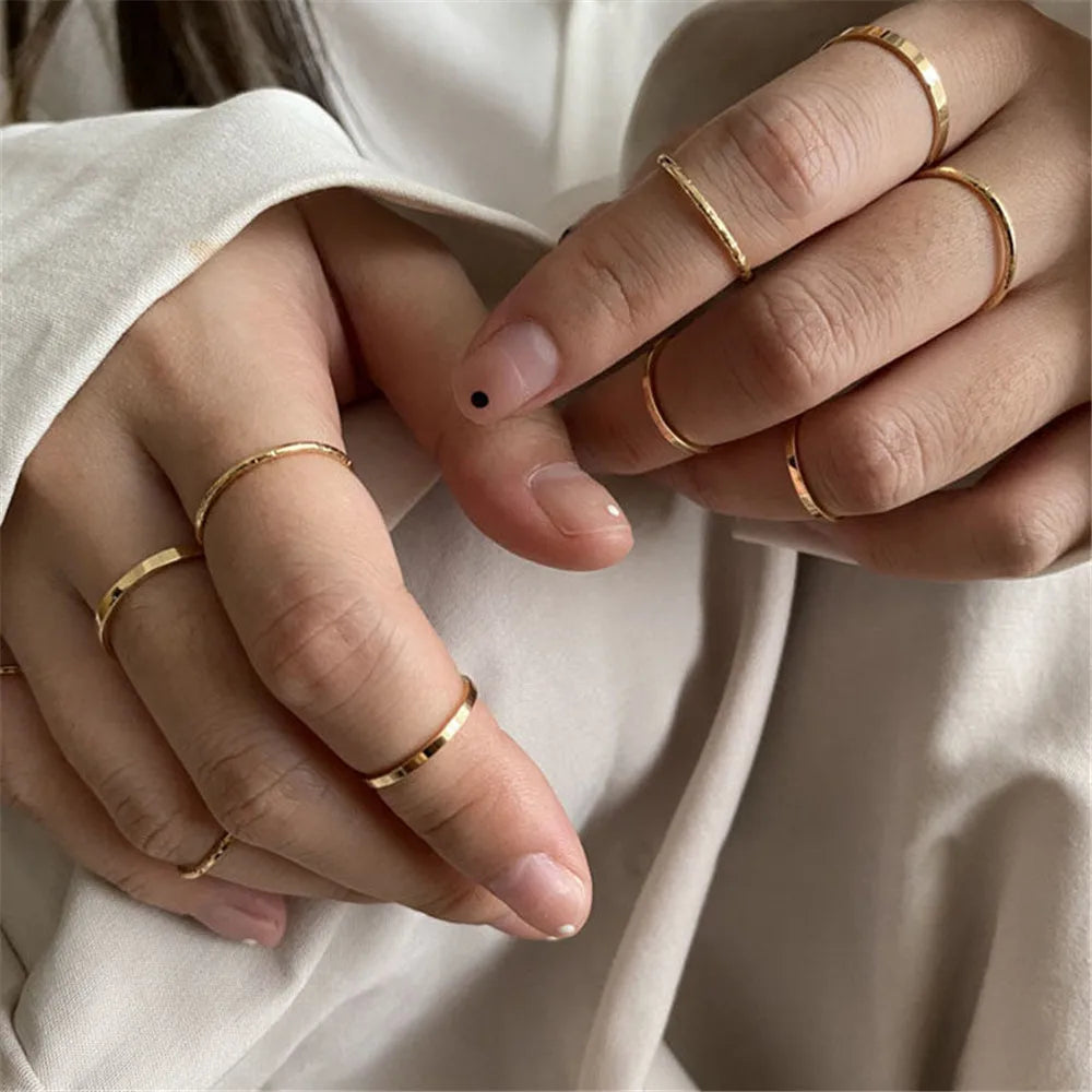 Conjunto de anillos apilables y de nudillos de moda: joyería de moda en oro y plata para mujeres 