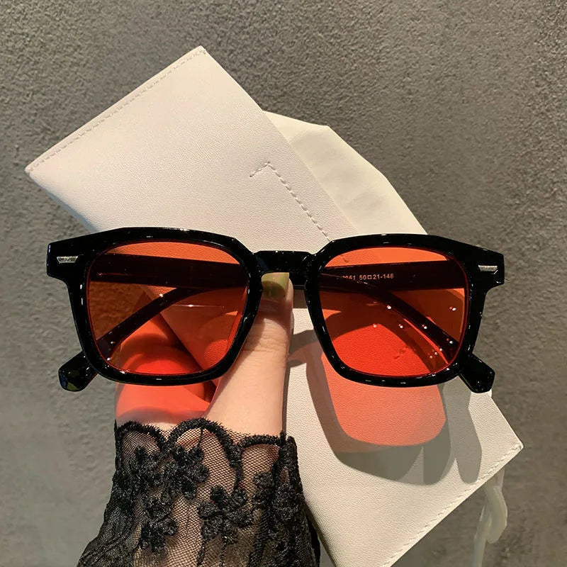 Unisex Rectangle Vintage Sunglasses – Retro Cat Eye Shades with UV400 Protection