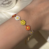 Sweet Daisy Flower Charm Bracelet for Women – Trendy Minimalist Floral Aesthetic Jewelry for Weddings & Parties