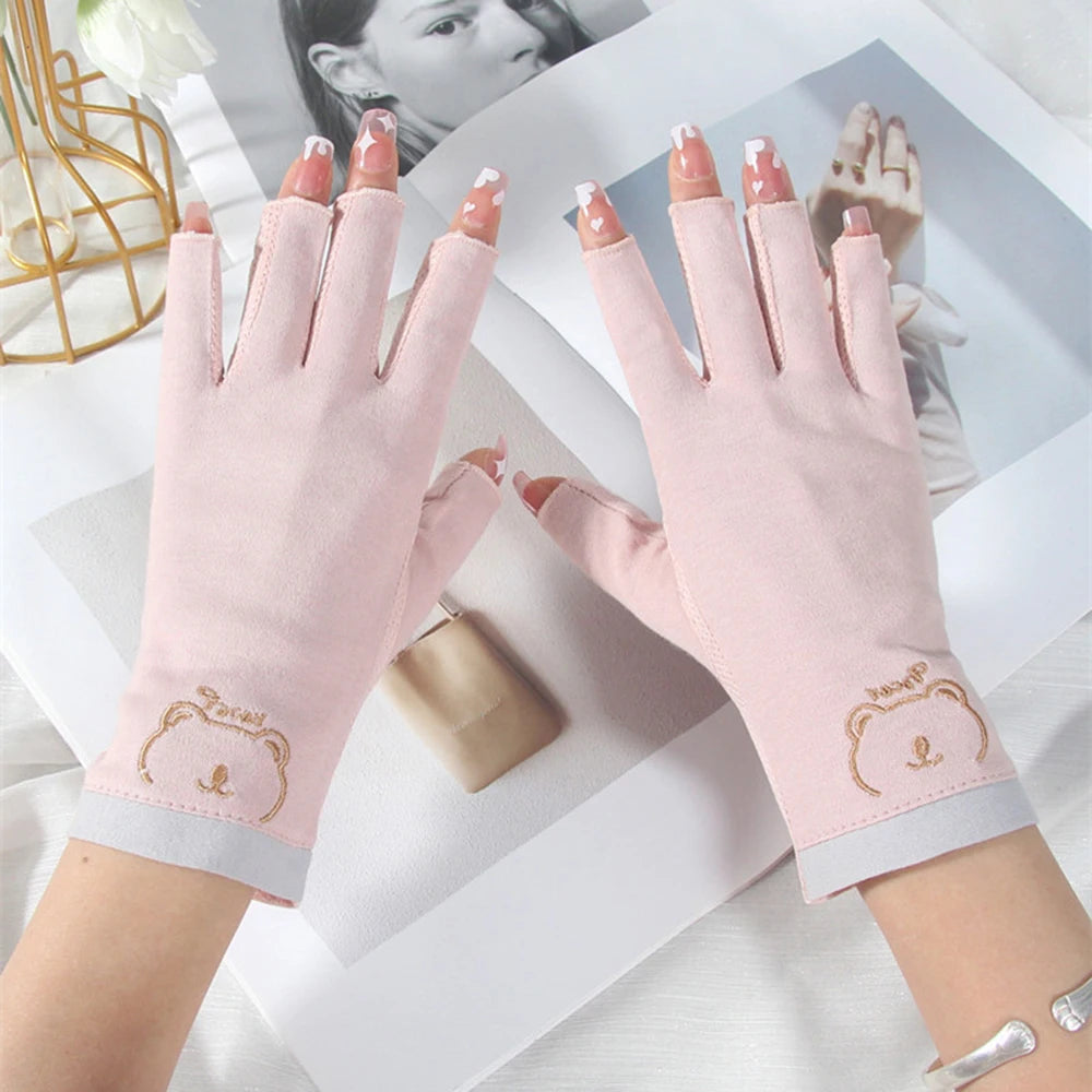 Guantes para uñas con protección UV: proteja sus manos de los dañinos rayos UV ¡Proteja sus manos y uñas con guantes avanzados con protección UV!