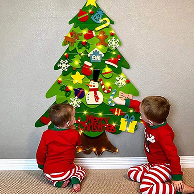 Árbol de Navidad de fieltro para hacer uno mismo con luces LED y 32 adornos: actividad divertida para las fiestas para niños