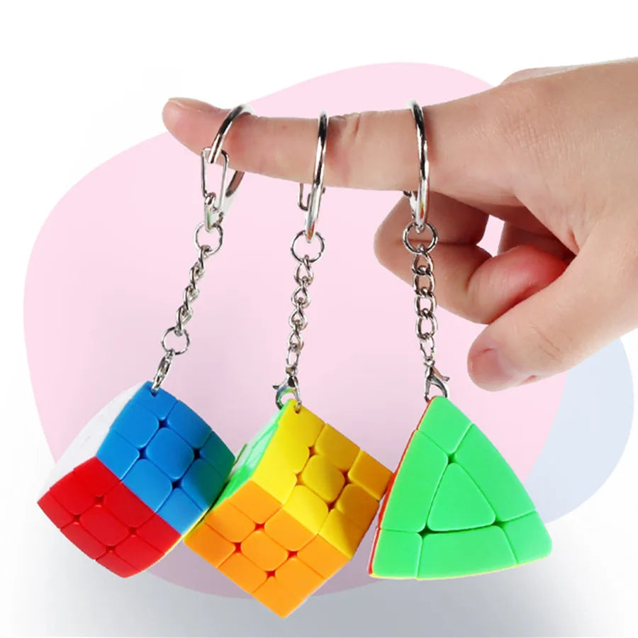 Cubo mágico con llavero Sengso Mini 3x3: juguete de rompecabezas portátil y decoración para mochilas