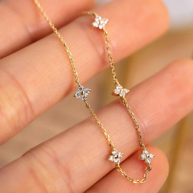Elegante pulsera de circonitas en plata de ley 925 para mujer: diseño moderno de eslabones de cadena